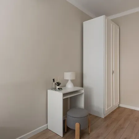 Renovated Flat Near Tram Ac Appartement