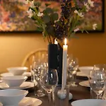 Renovated Flat Near Tram Ac