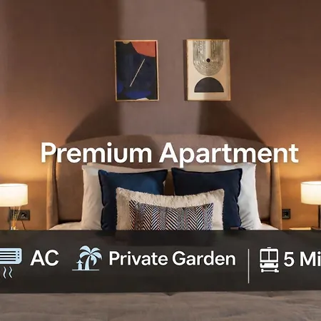 Renovated Flat Near Tram Ac Διαμέρισμα