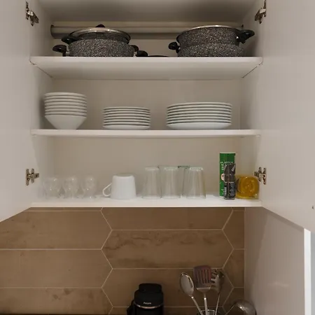 Renovated Flat Near Tram Ac Διαμέρισμα *