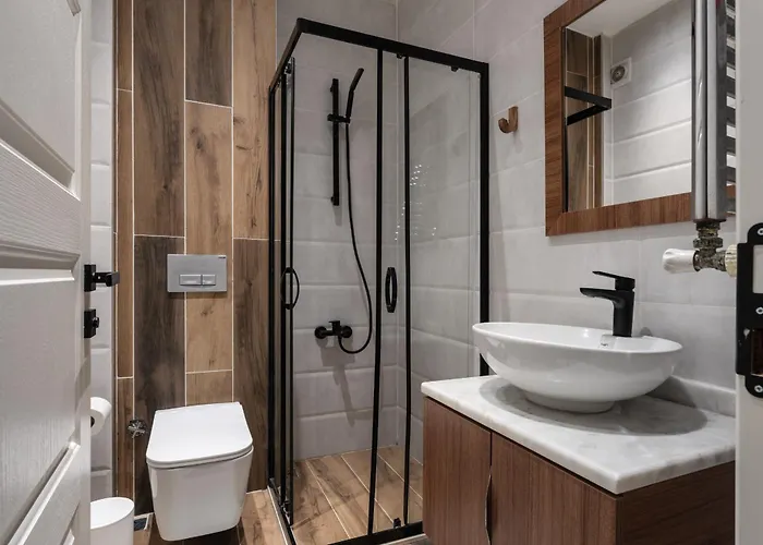 Renovated Flat Near Tram Ac * Istanbul