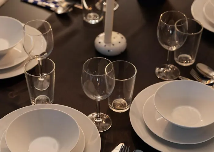 Apartment Renovated Flat Near Tram Ac