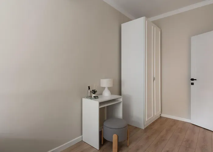 Renovated Flat Near Tram Ac Appartement